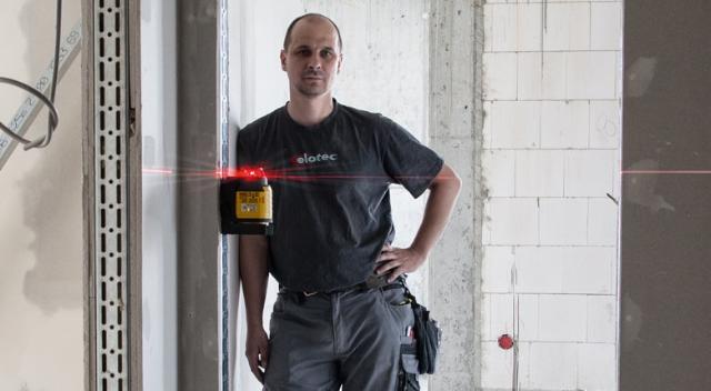 Samonivelačný multilíniový laser STABILA LAX 400