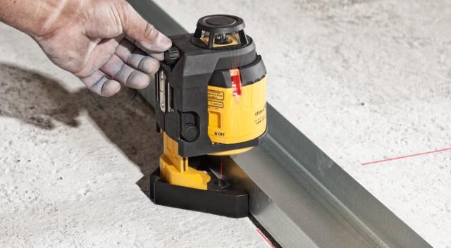 Samonivelačný multilíniový laser STABILA LAX 400