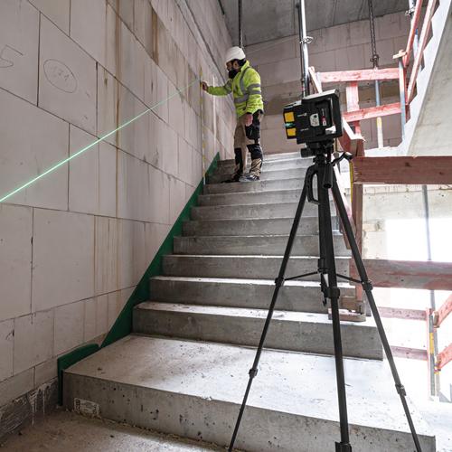 Samonivelačný líniový krížový laser STABILA LAX500G 7-dielny