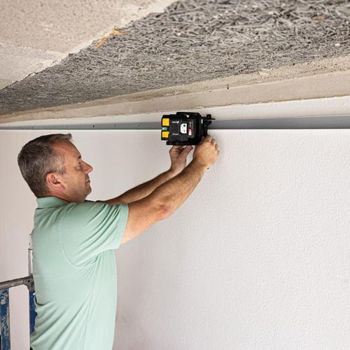 Samonivelačný líniový krížový laser STABILA LAX500G 7-dielny