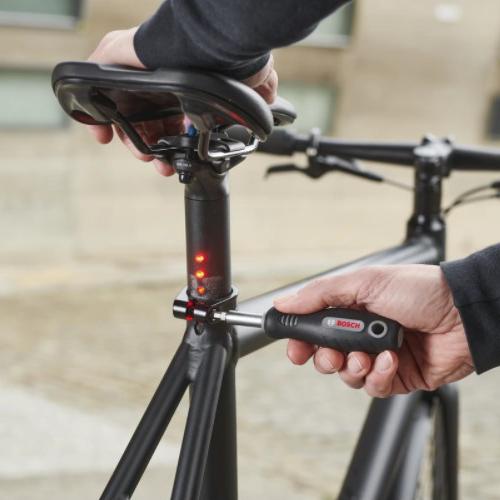 Sada bitov BOSCH 45-dielna a skrutkovač